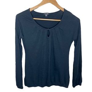 Lilla P deep slate blue pima cotton slub smocked v-neck keyhole top size XS